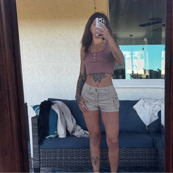 Shorts - Picture 1 of 4